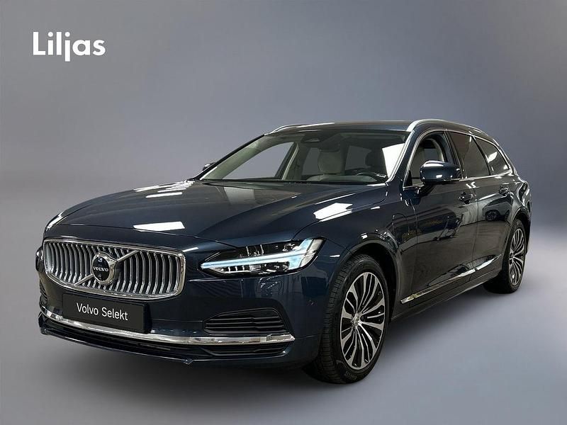 Blå Begagnad 2023 Volvo V90 Core Kombi | 434 900 kr (Marknadspris) - Bild 1/3