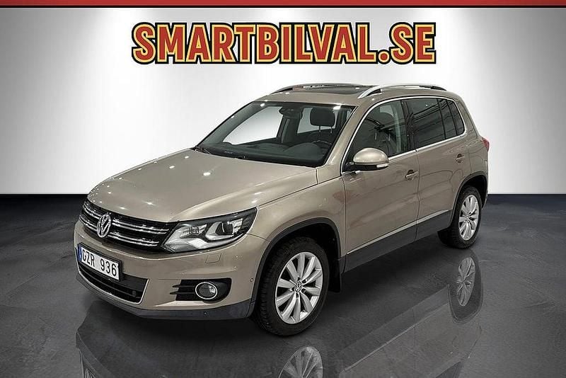 Ljusbrun Begagnad 2013 VW Tiguan Sportline SUV | 99 900 kr (Bra pris) - Bild 1/4