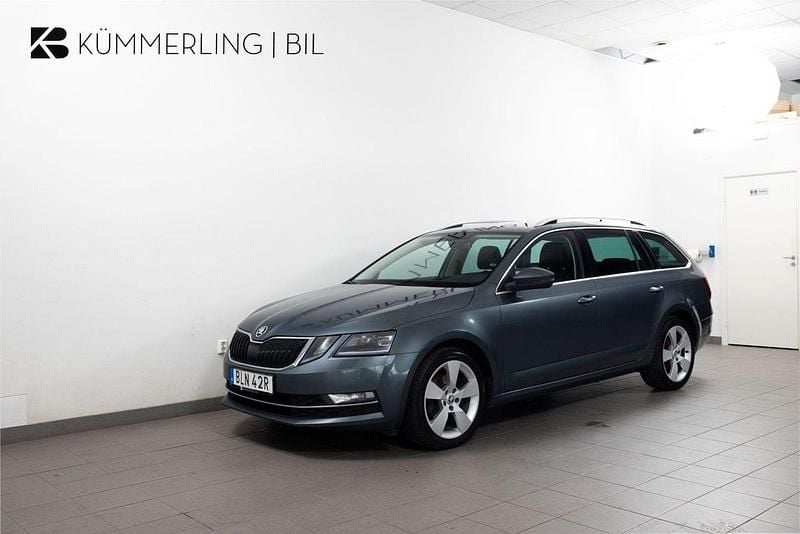 Mörkgrå Begagnad 2019 Skoda Octavia Kombi | 114 900 kr (Marknadspris) - Bild 1/4