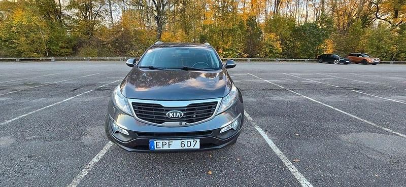 Grå Begagnad 2013 Kia Sportage EX SUV | 75 000 kr (Superpris) - Bild 1/4