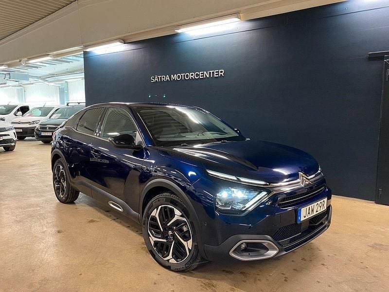 Blå Begagnad 2024 Citroën C4 PureTech Halvkombi | 239 900 kr (Marknadspris) - Bild 1/4