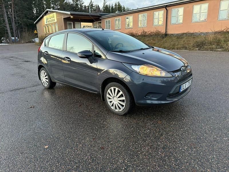 Begagnad 2011 Ford Fiesta Halvkombi | 43 000 kr (Marknadspris) - Bild 1/4