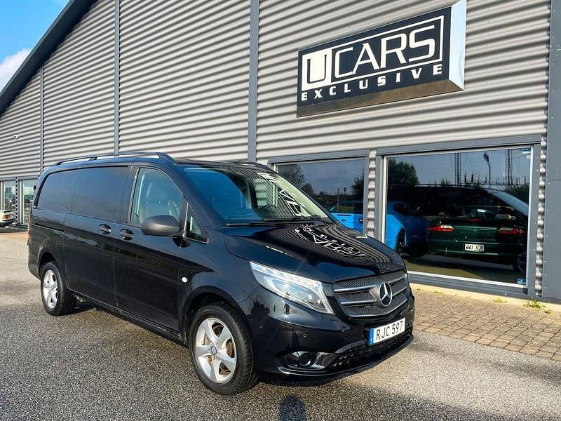 Svart Begagnad 2017 Mercedes Vito Minibuss | 295 000 kr (Lite dyr) - Bild 1/4