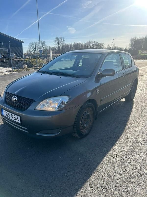 Begagnad Toyota Corolla 97 HK (71 kW) 2002