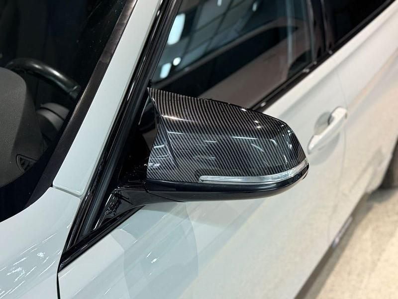 Begagnad BMW 330 M Performance 252 HK (185 kW) 2016 Vit Sedan