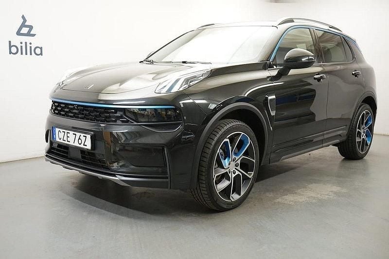 Svart Begagnad 2023 Lynk & Co 01 SUV | 299 900 kr (Marknadspris) - Bild 1/4