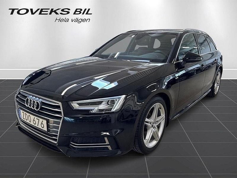 Svart (brilliantsvart) Begagnad 2018 Audi A4 S-Line Kombi | 247 900 kr (Marknadspris) - Bild 1/4