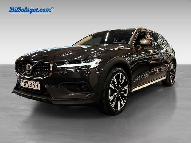Begagnad 2024 Volvo V60 CC Kombi | 459 000 kr (Dyr) - Bild 1/4