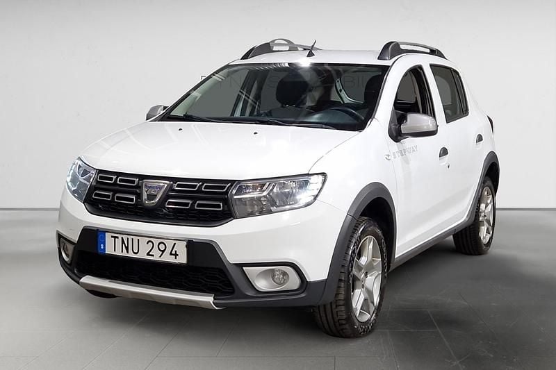 Vit Begagnad 2019 Dacia Sandero Stepway | 64 900 kr - Bild 1/3