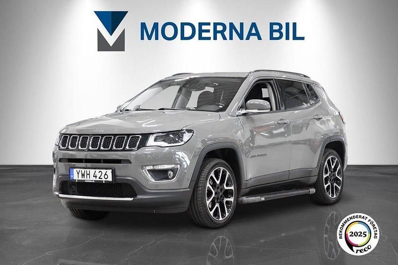 Grå Begagnad 2018 Jeep Compass SUV | 179 900 kr (Marknadspris) - Bild 1/4