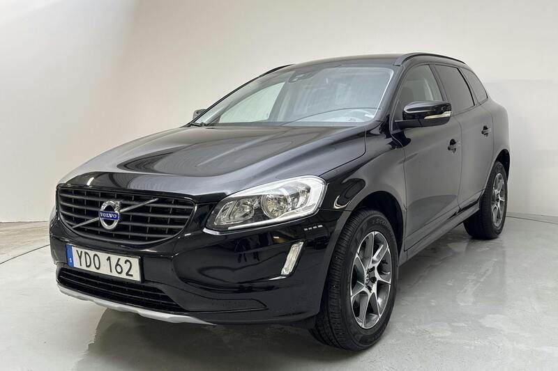 Svart Begagnad 2017 Volvo XC60 Kinetic SUV | 179 900 kr (Superpris) - Bild 1/4