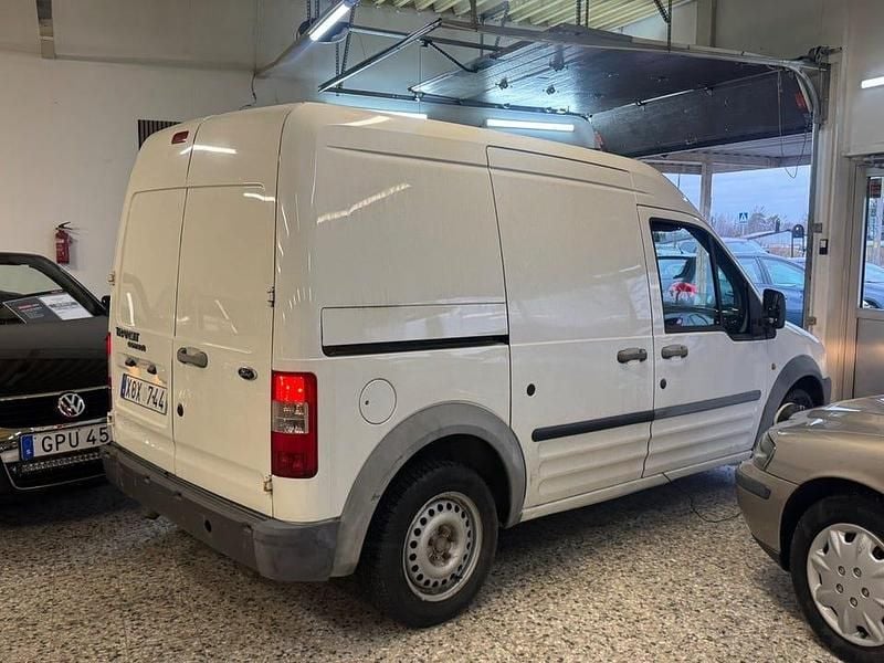 Begagnad Ford Transit Connect 90 HK (66 kW) 2006 Vit Minibuss
