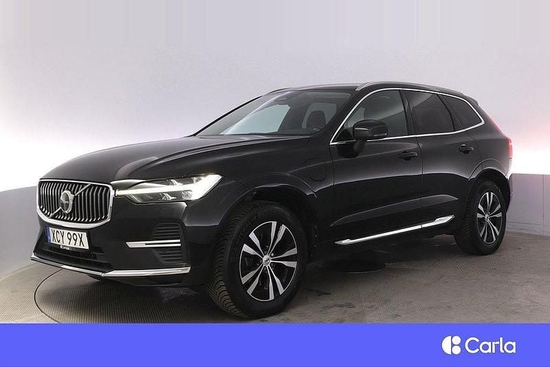 Svart Begagnad 2022 Volvo XC60 Core SUV | 449 900 kr (Marknadspris) - Bild 1/4