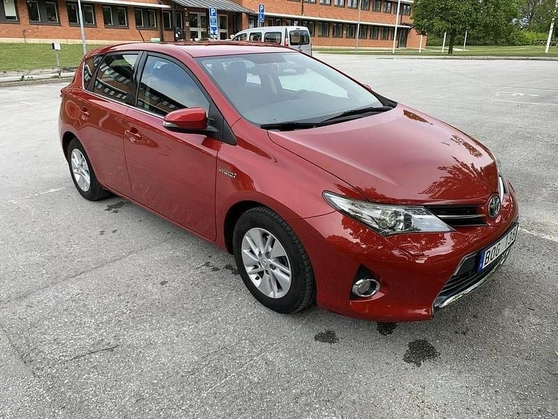 Begagnad 2013 Toyota Auris Active Minibuss | 115 000 kr (Marknadspris) - Bild 1/4