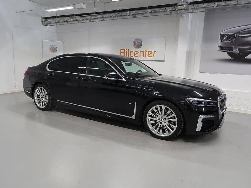 Begagnad BMW 745 M Sport 286 HK (210 kW) 2020 Svart Sedan