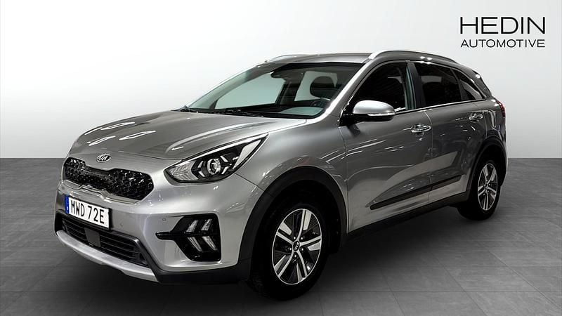 Grå (grey) Begagnad 2021 Kia Niro Advance SUV | 204 900 kr (Marknadspris) - Bild 1/4