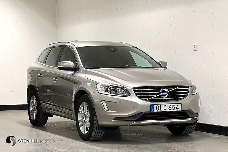 Begagnad Volvo XC60 Summum 181 HK (133 kW) 2014 Ljusbrun SUV