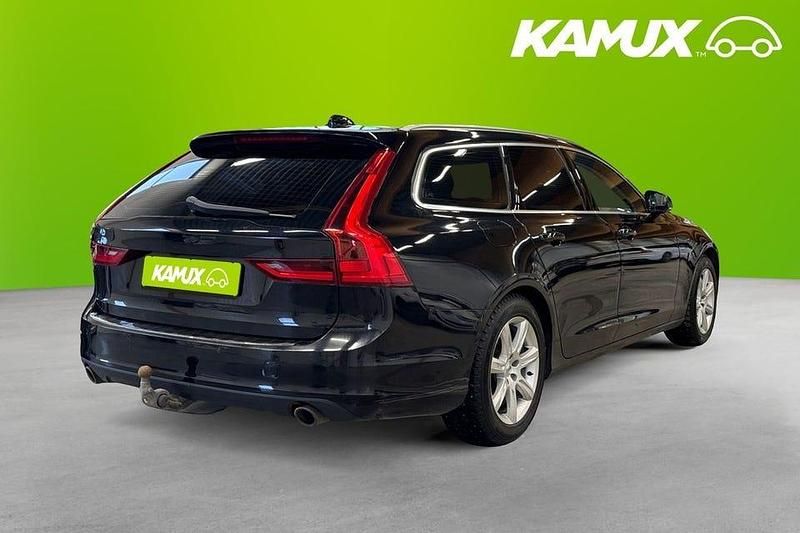 Begagnad Volvo V90 150 HK (110 kW) 2018 Svart Kombi