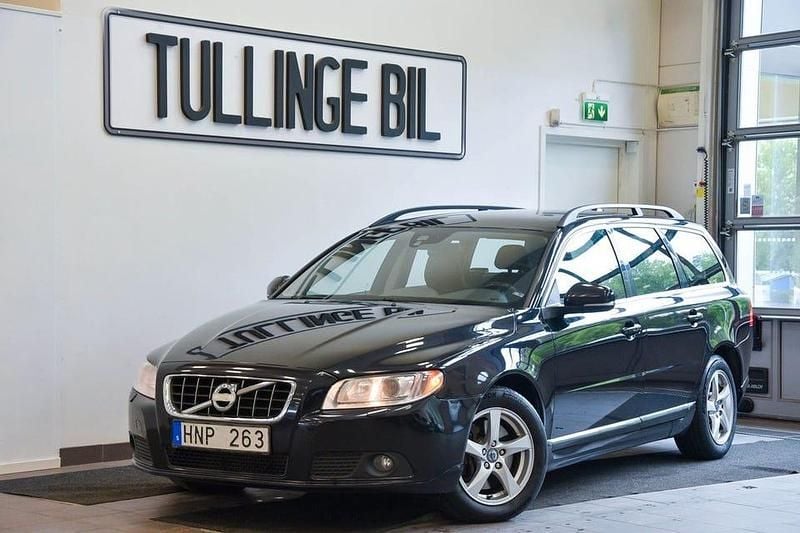 Svart Begagnad 2013 Volvo V70 Kombi | 124 900 kr (Marknadspris) - Bild 1/4