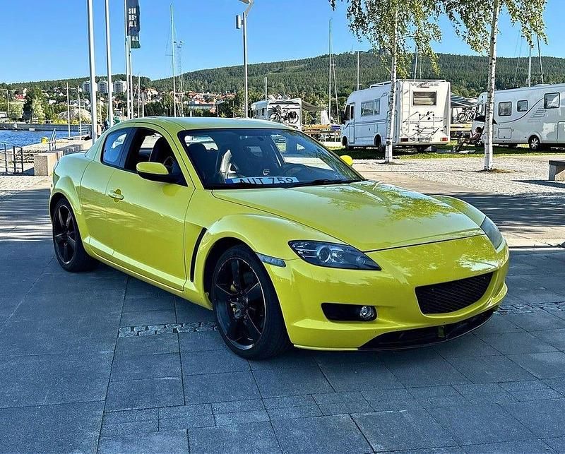 Begagnad Mazda RX8 192 HK (141 kW) 2004 Gul Halvkombi