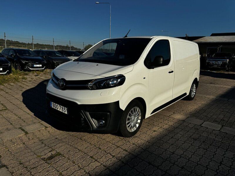 Vit Begagnad 2018 Toyota Proace Minibuss | 189 900 kr (Dyr) - Bild 1/4