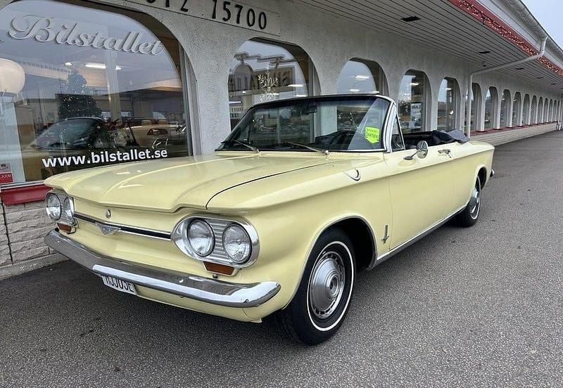 Begagnad Chevrolet Corvair 97 HK (71 kW) 1964 Gul Cab