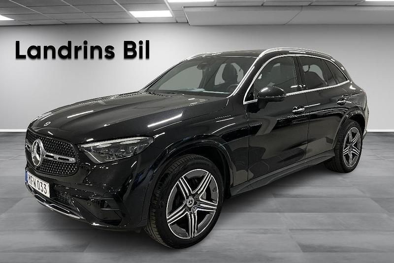Svart Begagnad 2024 Mercedes GLC300e AMG Line Premium Plus SUV | 709 900 kr (Lite dyr) - Bild 1/4