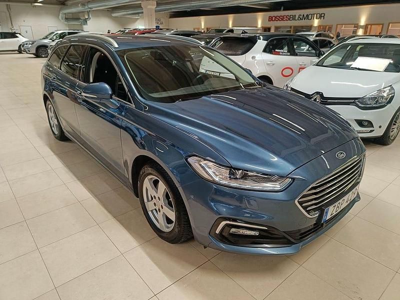 Blå Begagnad 2020 Ford Mondeo Titanium Kombi | 209 900 kr (Dyr) - Bild 1/4