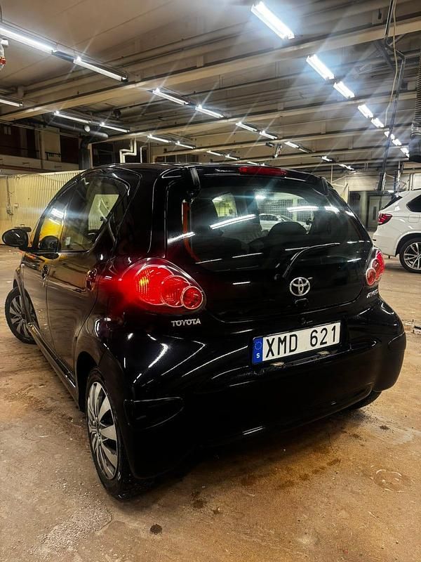 Begagnad Toyota Aygo 68 HK (50 kW) 2011 Halvkombi