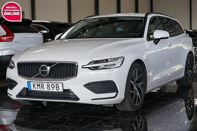 Vit Begagnad 2020 Volvo V60 Momentum Kombi | 299 500 kr (Marknadspris) - Bild 1/4