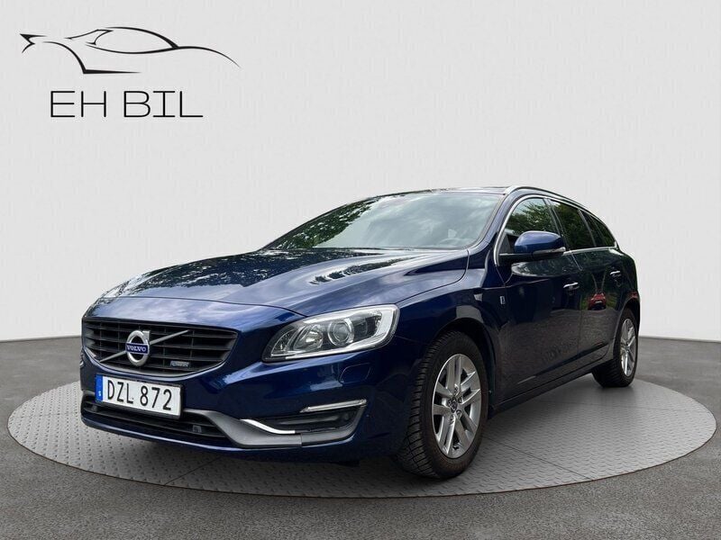 Blå Begagnad 2015 Volvo V60 Ocean Race Kombi | 114 900 kr (Marknadspris) - Bild 1/4