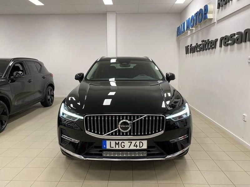 Begagnad Volvo XC60 Core 355 HK (261 kW) 2023 Svart SUV