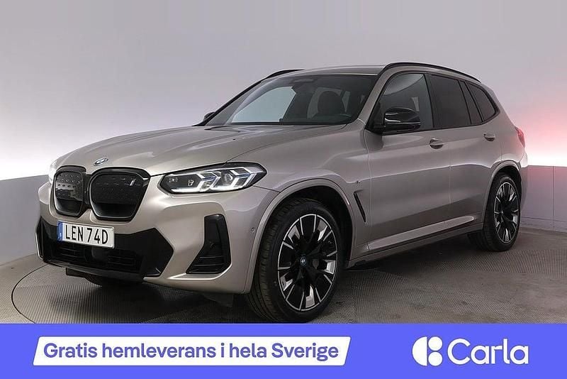 Grå Begagnad 2023 BMW iX3 M Sport SUV | 494 900 kr (Marknadspris) - Bild 1/4