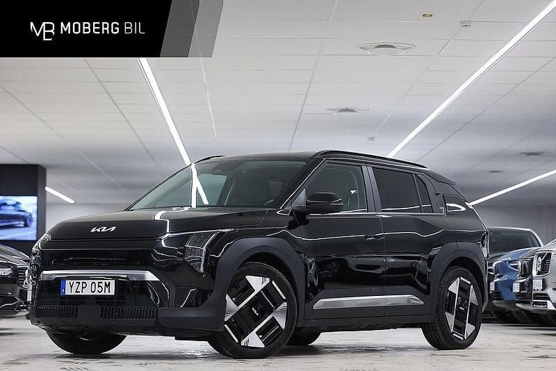 Svart Begagnad 2025 Kia EV3 SUV | 439 900 kr (Superpris) - Bild 1/2