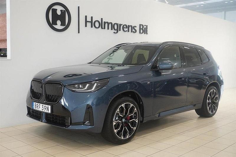 Blå Ny 2025 BMW X3 Efficient Dynamics SUV | 847 500 kr (Marknadspris) - Bild 1/4