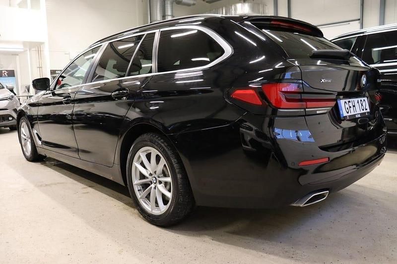 Begagnad BMW 520 190 HK (139 kW) 2020 Svart Kombi