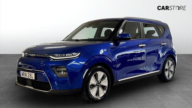 Blå (blue) Begagnad 2023 Kia Soul EV SUV | 209 900 kr (Marknadspris) - Bild 1/4