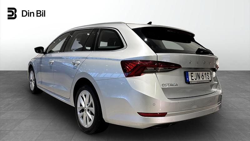 Begagnad Skoda Octavia 150 HK (110 kW) 2024 Silver Kombi