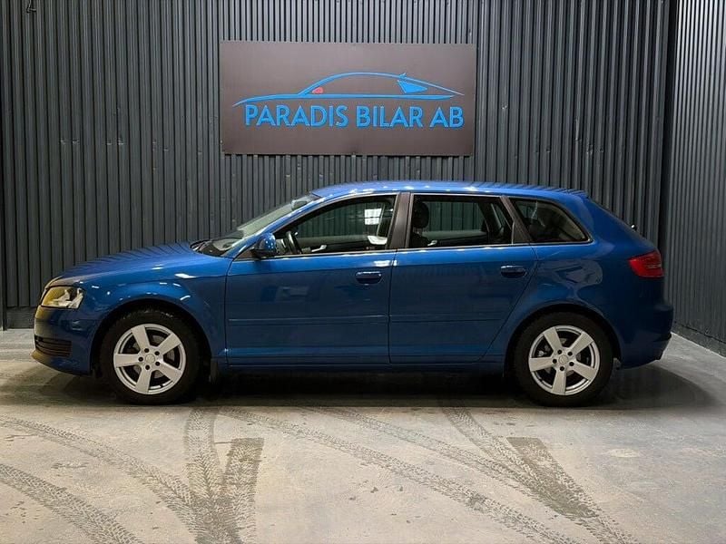 Begagnad Audi A3 Sportback Attraction 102 HK (75 kW) 2008 Blå Halvkombi