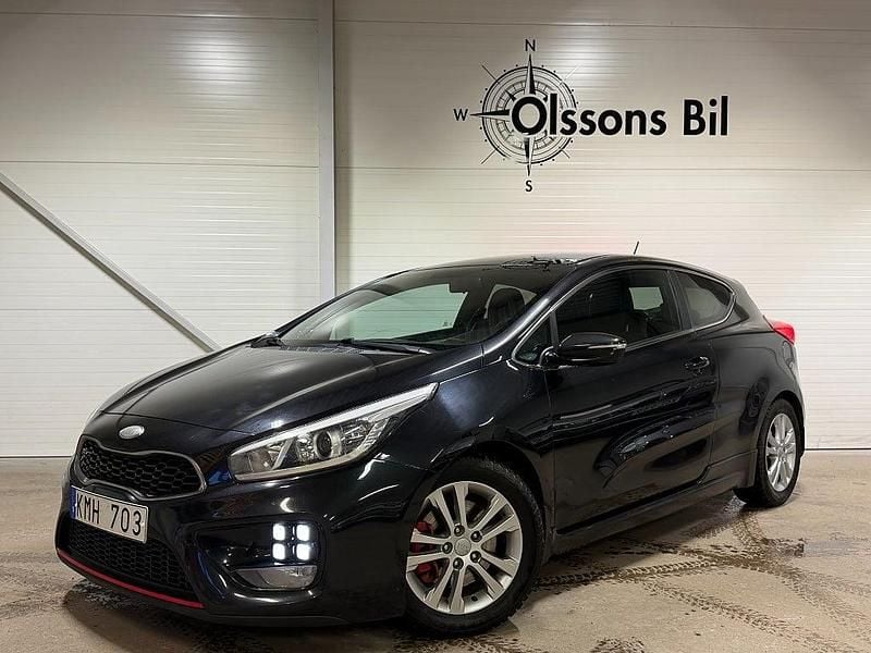 Svart Begagnad 2013 Kia ProCeed GT Halvkombi | 109 900 kr (Superpris) - Bild 1/4