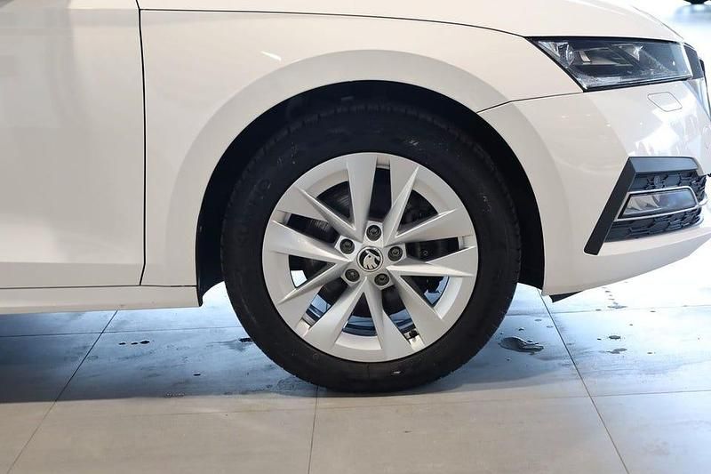 Begagnad Skoda Octavia Style 204 HK (150 kW) 2022 Vit Kombi