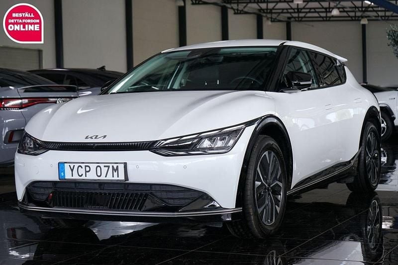 Vit Begagnad 2022 Kia EV6 Plus SUV | 359 500 kr (Lite dyr) - Bild 1/4