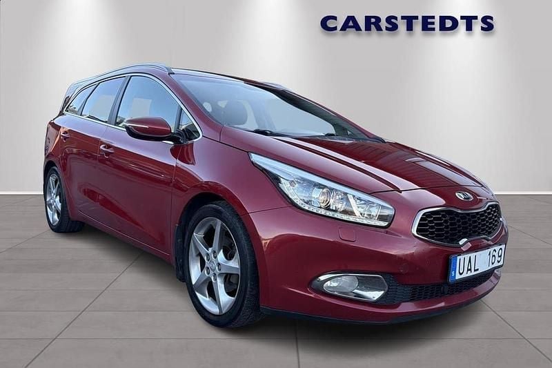 Röd Begagnad 2013 Kia Ceed Sportswagon Comfort Kombi | 74 800 kr (Marknadspris) - Bild 1/4