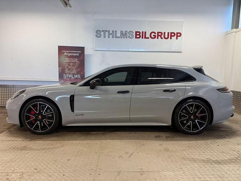 Begagnad Porsche Panamera GTS Sport Turismo 460 HK (338 kW) 2019 Vit Sedan