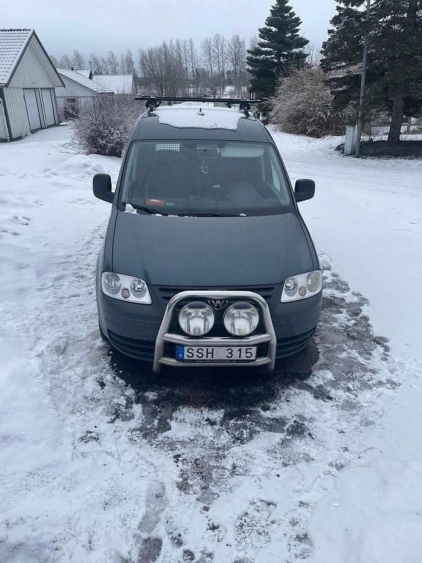 Begagnad VW Caddy 105 HK (77 kW) 2009 Minibuss