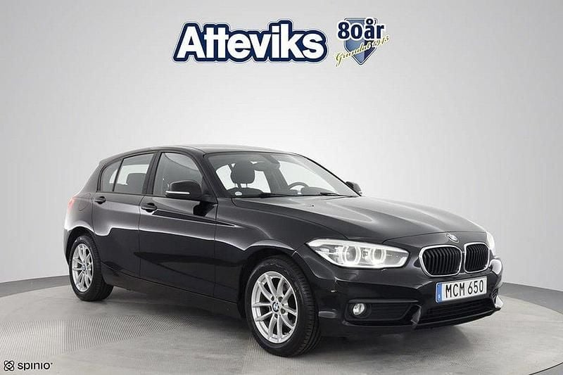 Svart Begagnad 2016 BMW 118 Halvkombi | 119 700 kr (Bra pris) - Bild 1/4
