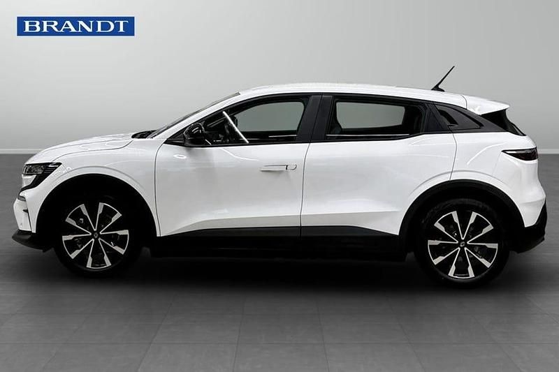 Begagnad Renault Mégane IV Evolution 97 kW (132 HK) 2023 Vit