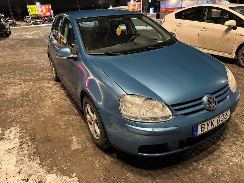 Begagnad VW Golf V 102 HK (75 kW) 2007