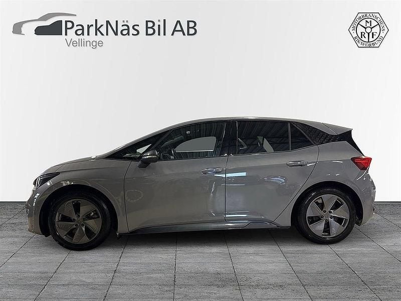 Begagnad Cupra Born 150 kW (204 HK) 2023 Grå Halvkombi