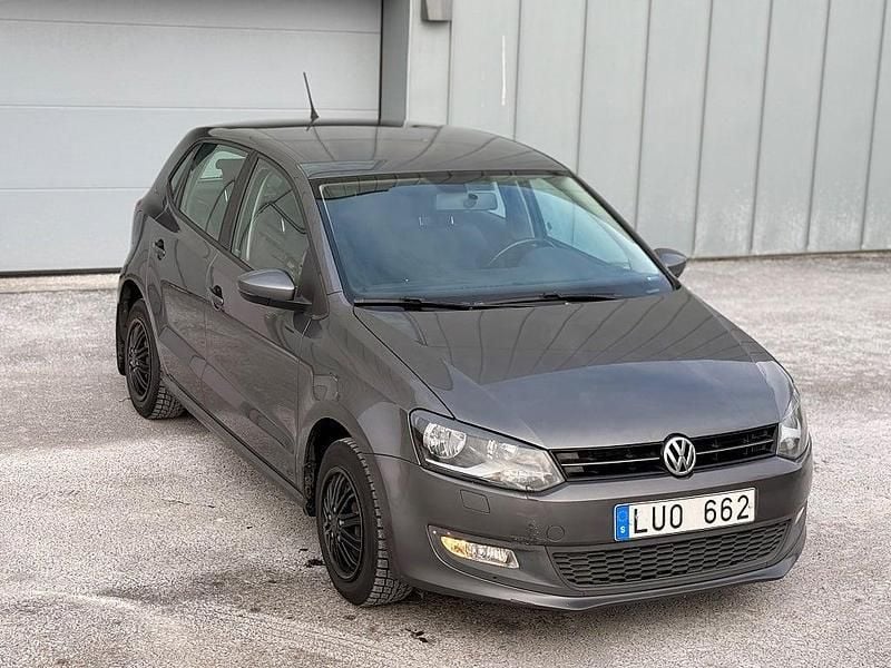 Begagnad VW Polo 86 HK (63 kW) 2011 Grå Halvkombi